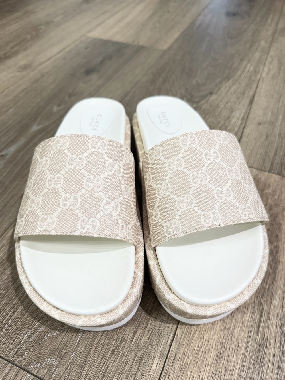 Gucci Nude GG Canvas Slide Sandals